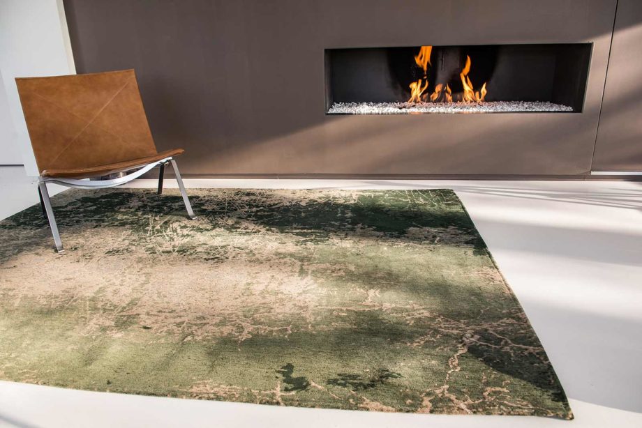Louis De Poortere matto LX 8723 Mad Men Cracks Dark Pine interior
