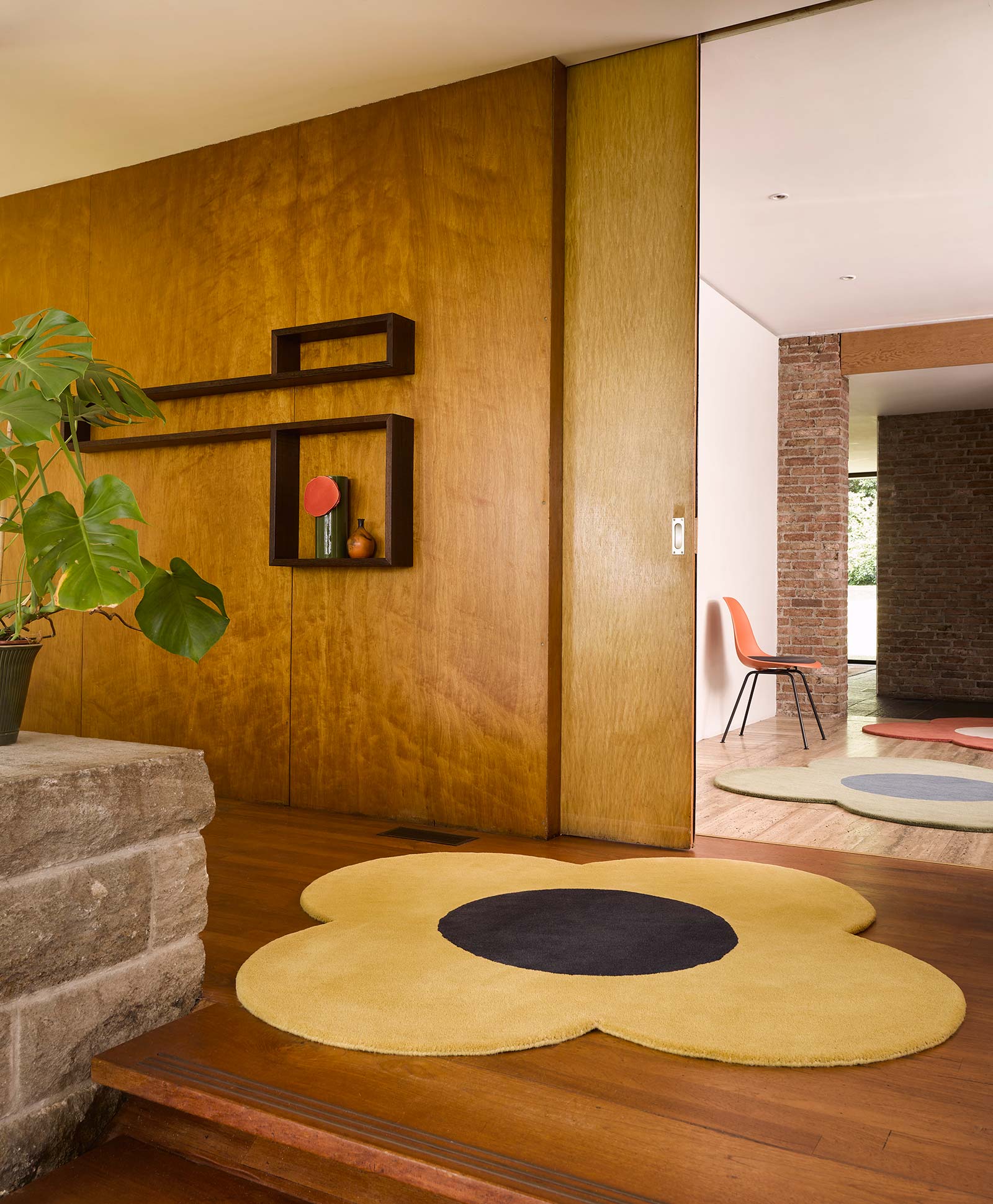 Orla Kiely Flower Sunshine Tomato interior 2