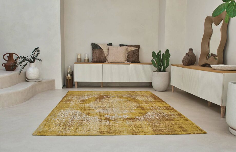 Louis De Poortere matto Fading World Kirman 9377 Sunwax interior 1