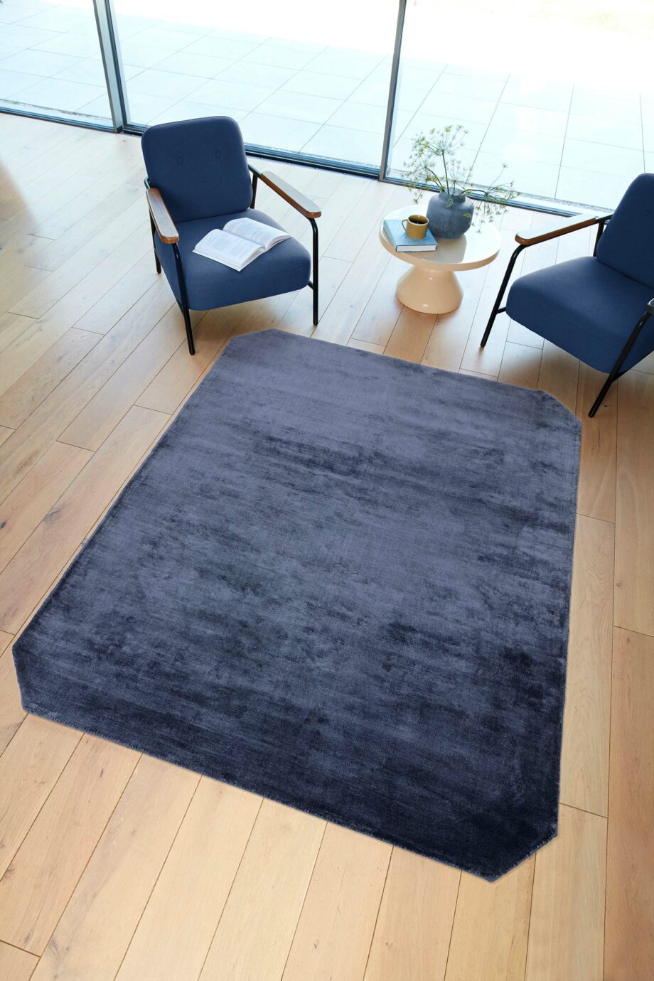 Asiatic matto Gleam Navy interior