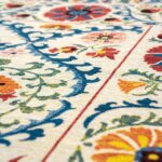 Louis De Poortere matto Antiquarian Suzani 9728 Origine zoom 2