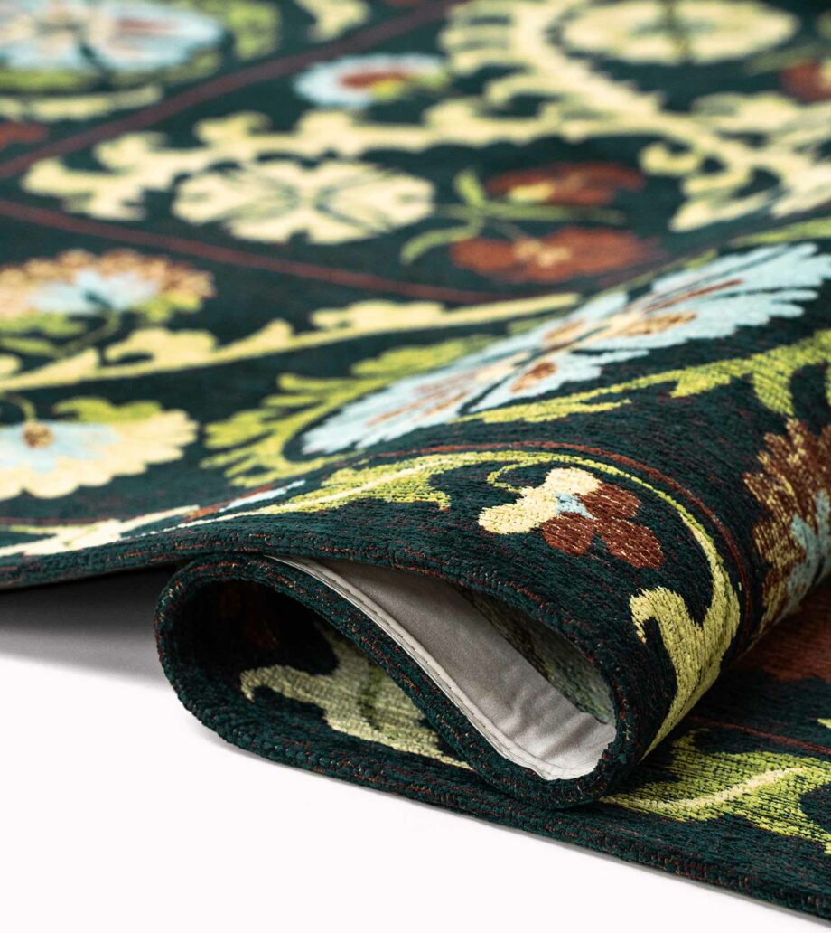 Louis De Poortere matto Antiquarian Suzani 9729 Bavaria fold