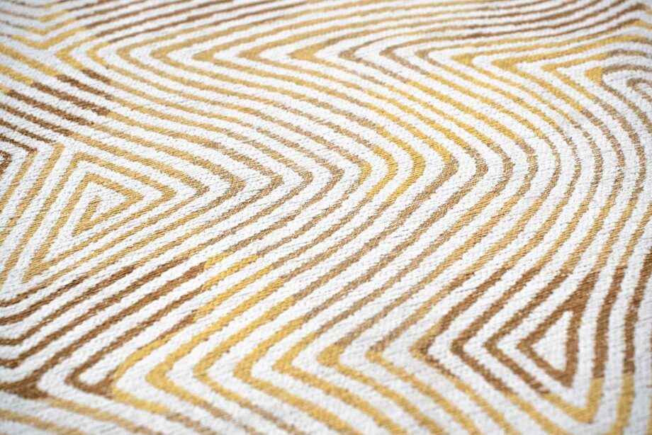 Louis De Poortere matto Meditation Coral 9799 Yellowhippy zoom