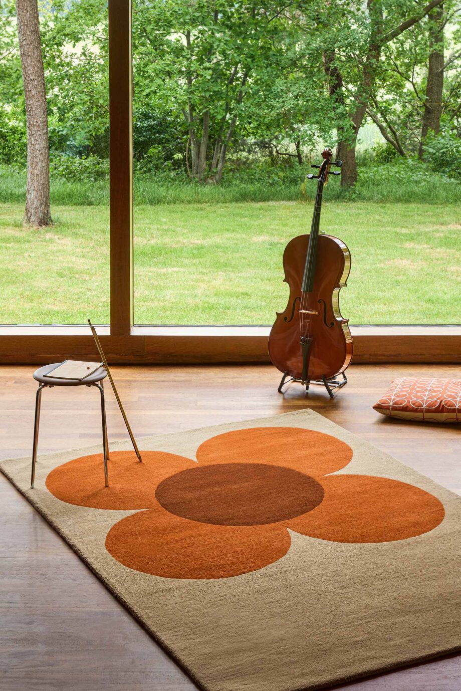 Orla Kiely Flower Placement Pumpkin Ecru 158203 interior A