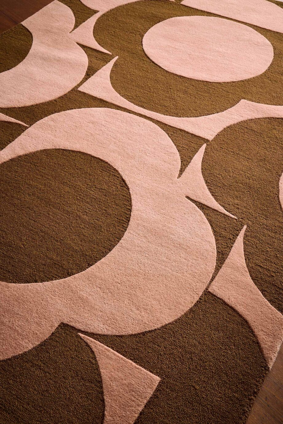 Orla Kiely Prism Flower Pink Terracotta 158002 interior B