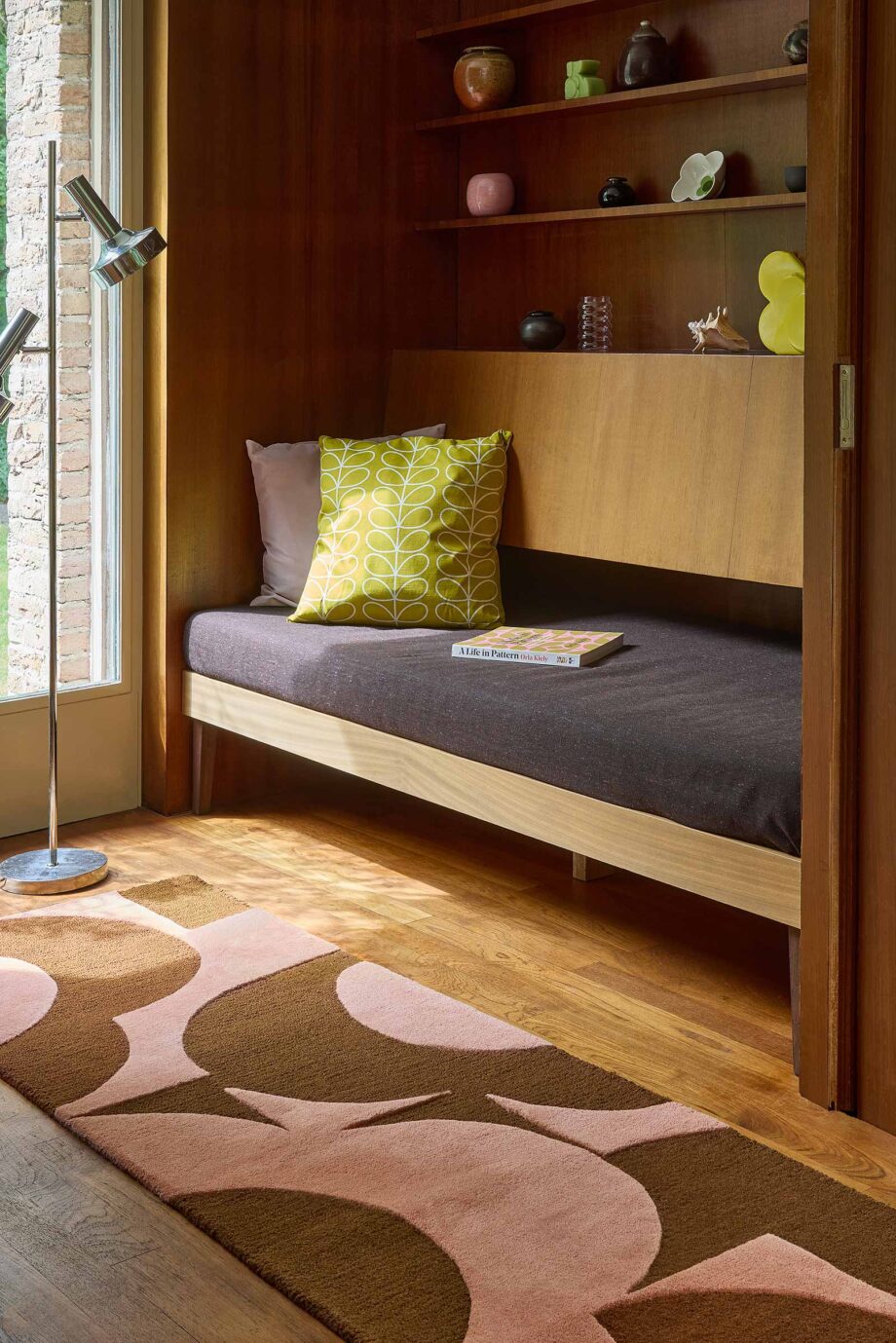 Orla Kiely Prism Flower runner Pink Terracotta 158002 interior A