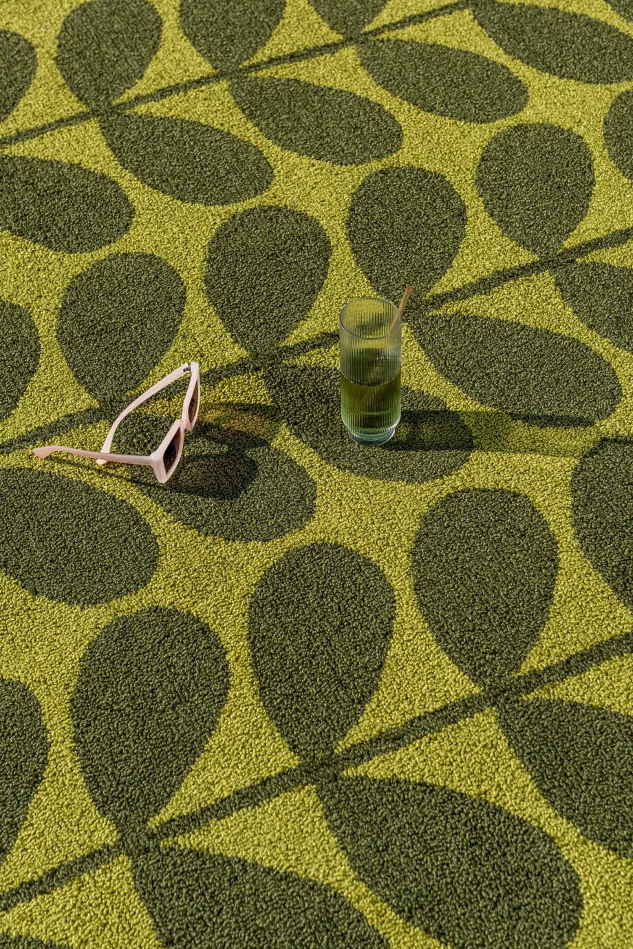 Orla Kiely Solid Stem Seagrass 464507 interior B outdoor