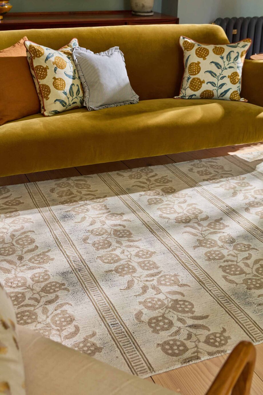 Sanderson Anaar Flax 148001 interior B