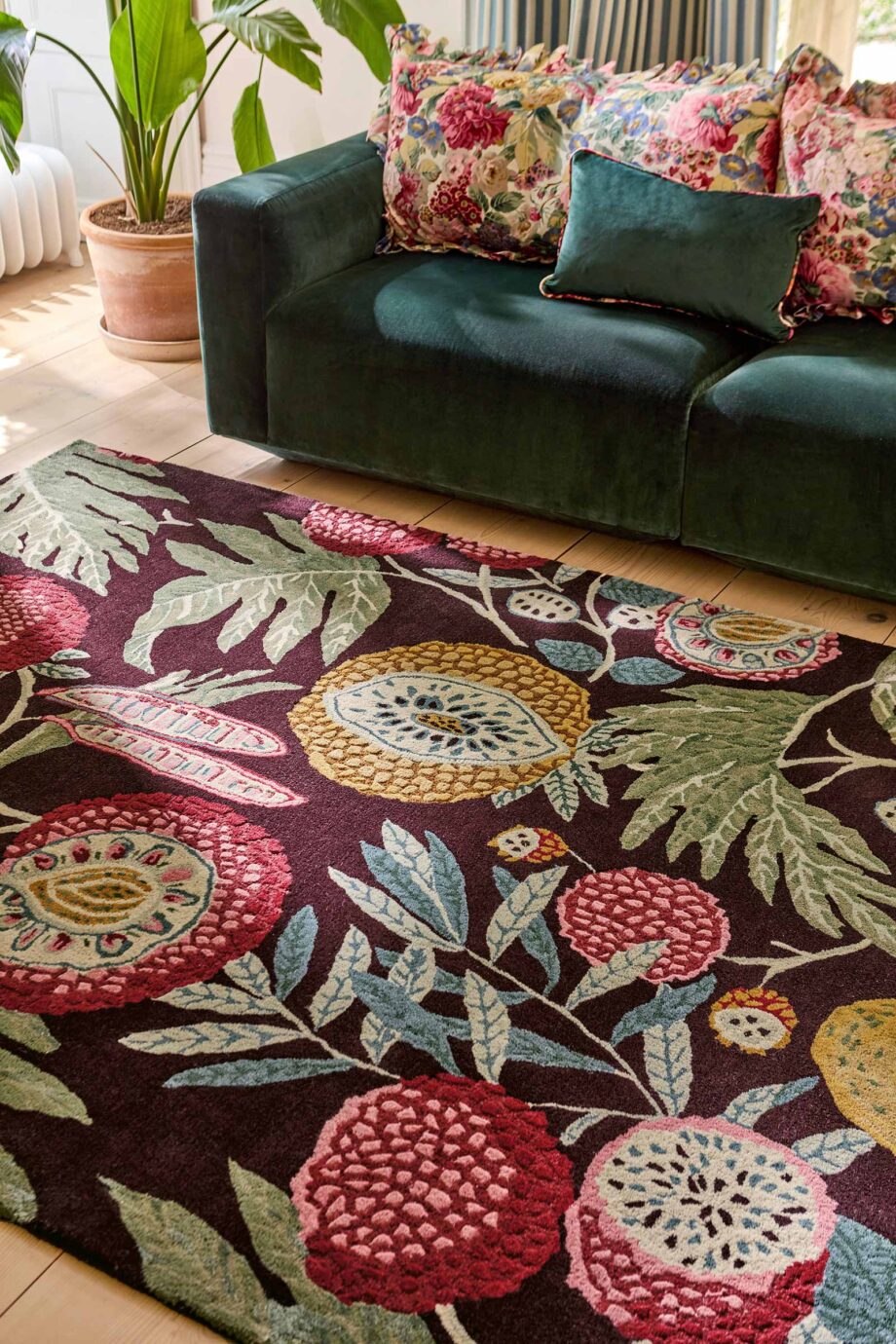 Sanderson Jackfruit Cherry Alabaster 148705 interior B